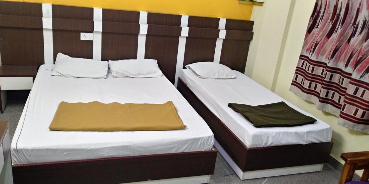 S R Guest House Bangalore Luaran gambar